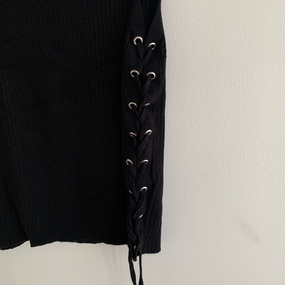NWOT Zara Top Black Ribbed Knit Eyelets size M - Picture 3 of 7